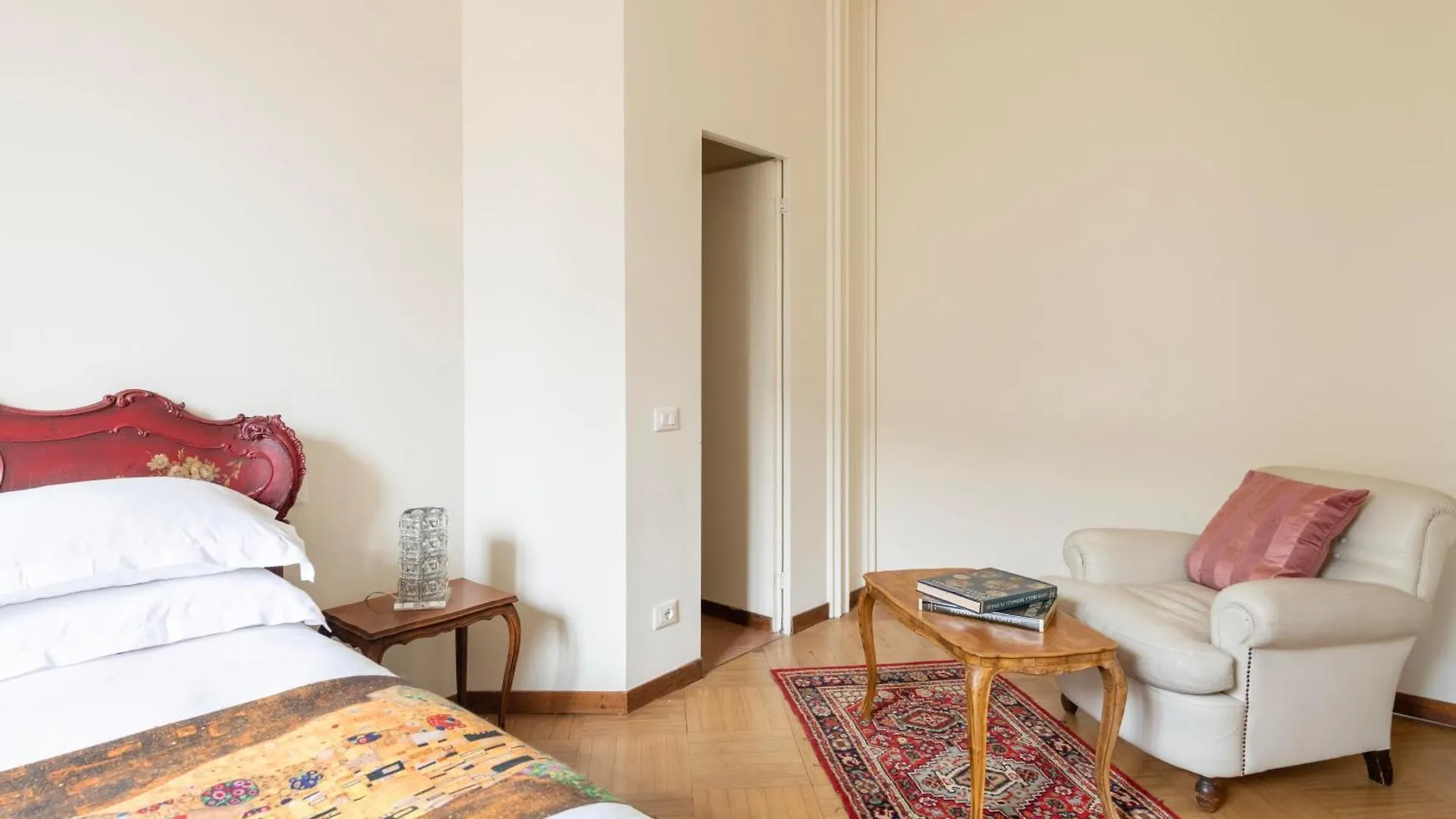 Apartment Milano Classy Heritage Home, City Center Italy